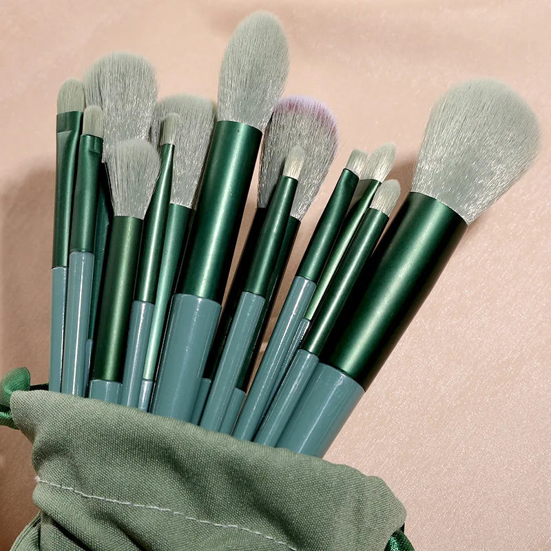 Professional Makeup Brush Set with Soft Synthetic Bristles - EverGrowMarkeplace